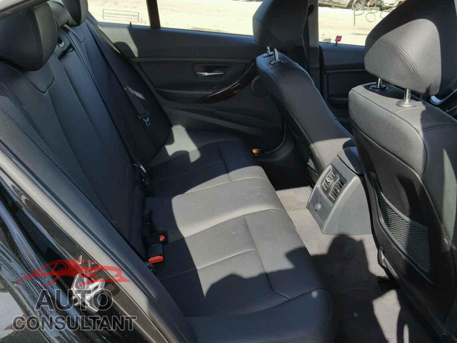 BMW 3 SERIES 2015 - WBA3C1C53FK120502