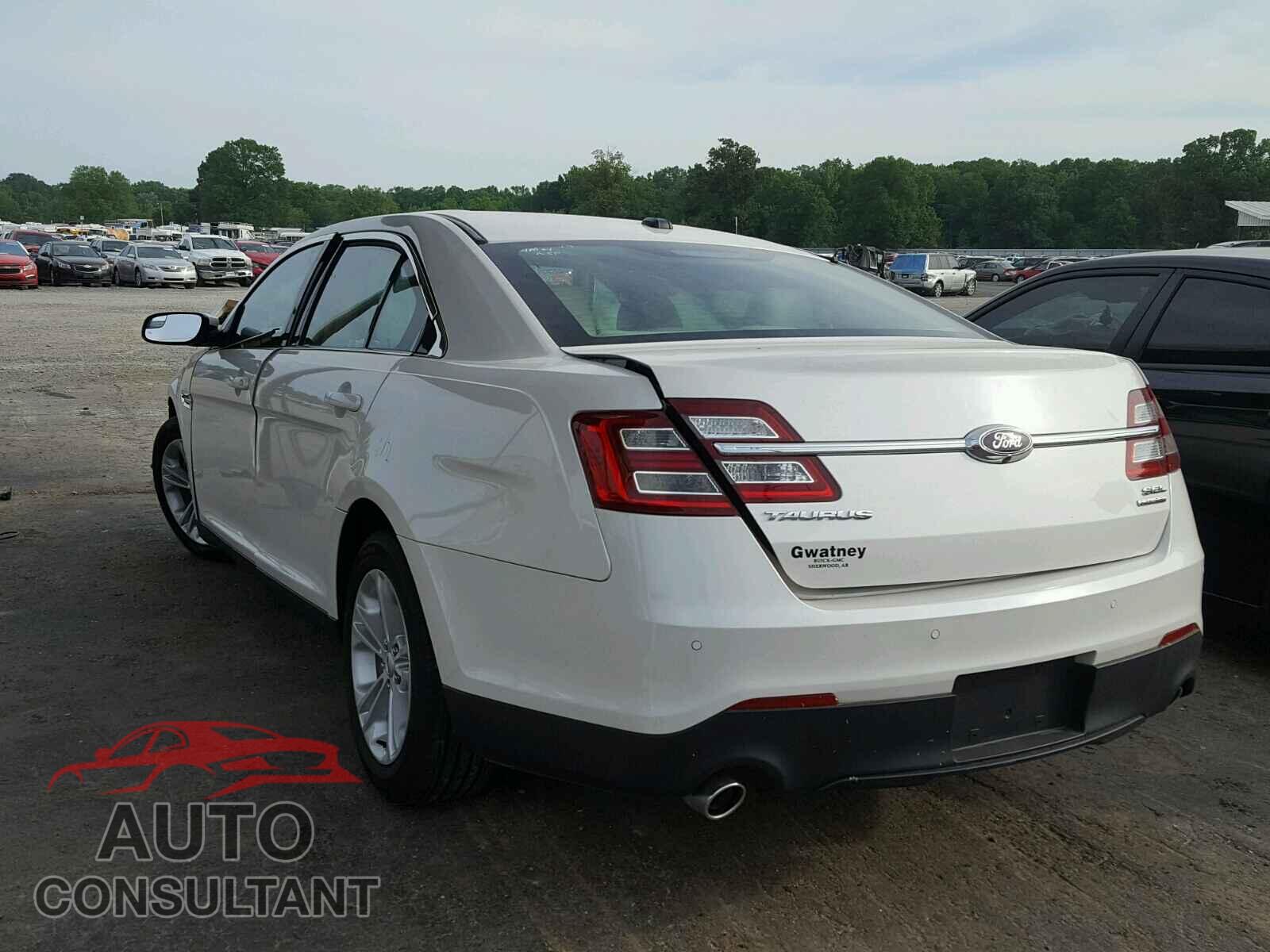 FORD TAURUS 2015 - 1FAHP2E85FG131553
