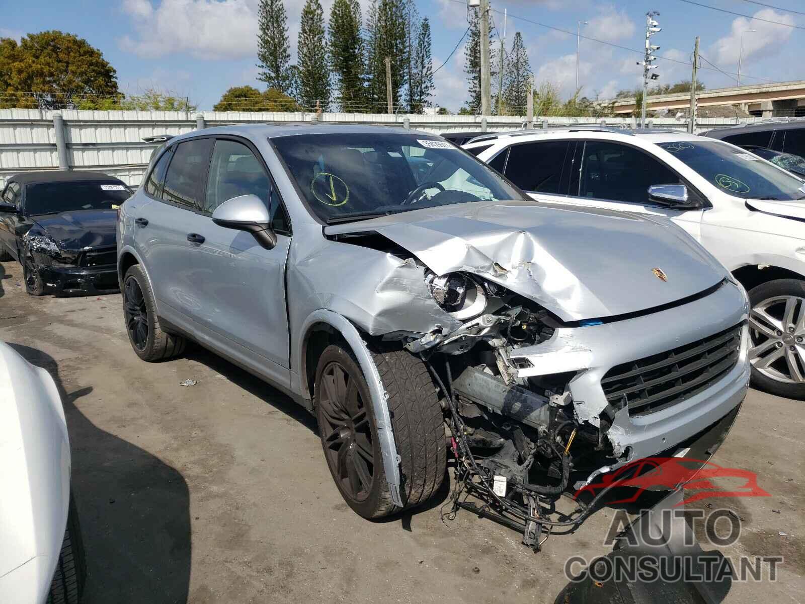 PORSCHE CAYENNE 2018 - WP1AA2A26JKA06953