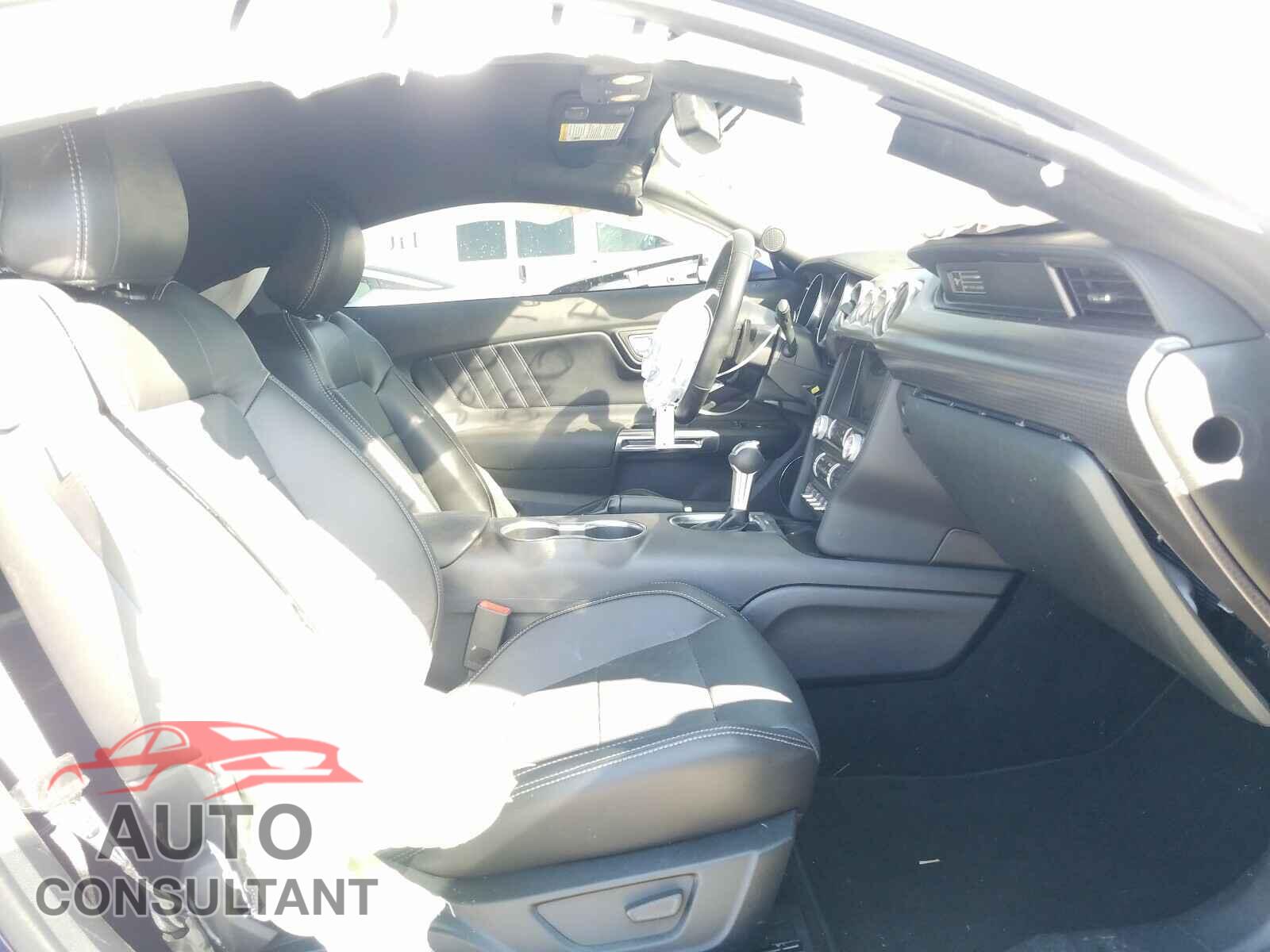 FORD MUSTANG 2020 - 1FA6P8CF2L5126541