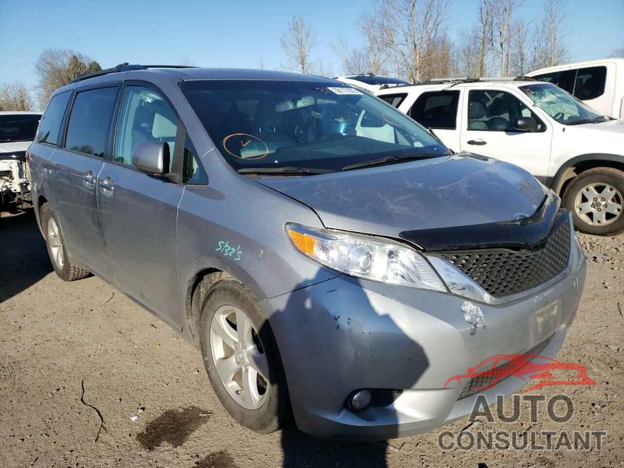 TOYOTA SIENNA 2017 - 5TDKZ3DC5HS818434