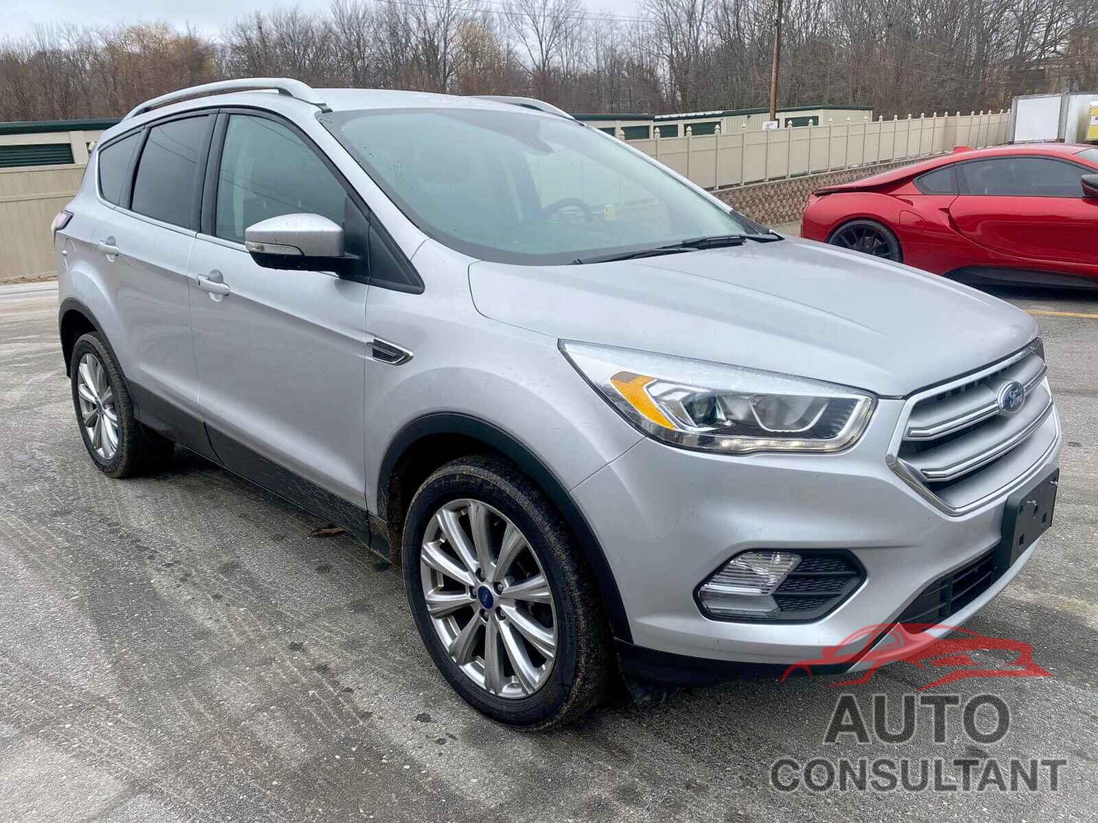 FORD ESCAPE 2017 - 1FMCU9J99HUB58162