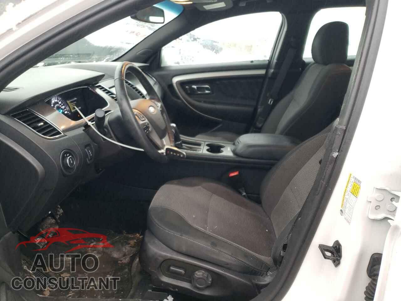 FORD TAURUS 2018 - 1FAHP2E88JG122998