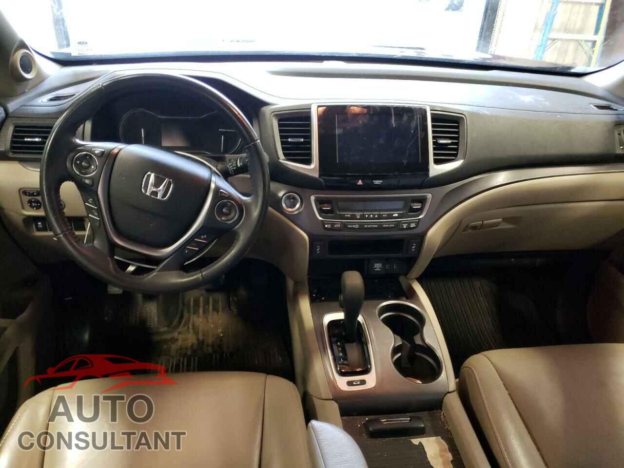HONDA PILOT 2017 - 5FNYF6H55HB044240