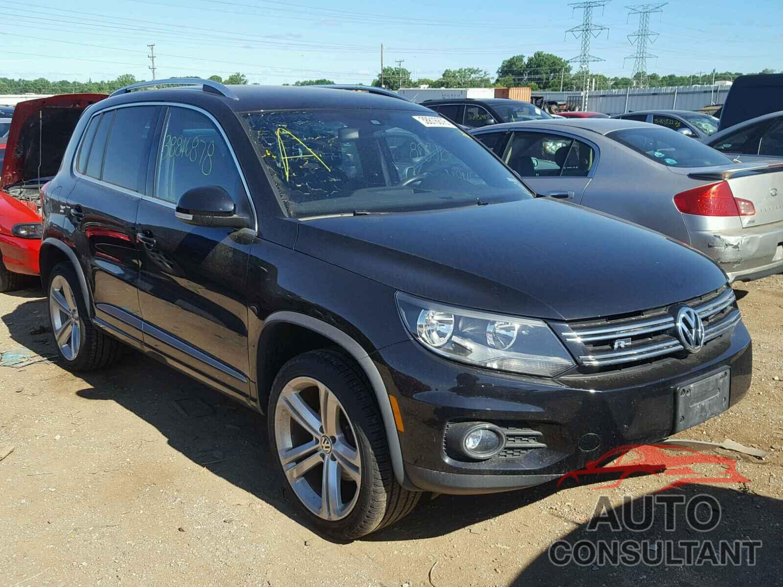 VOLKSWAGEN TIGUAN S 2016 - WVGAV7AX6GW074715