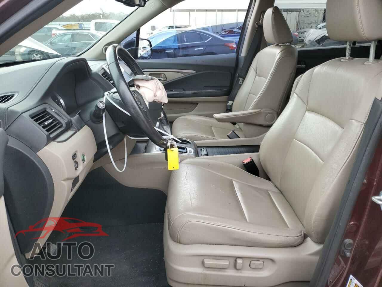 HONDA PILOT 2017 - 5FNYF5H69HB040548