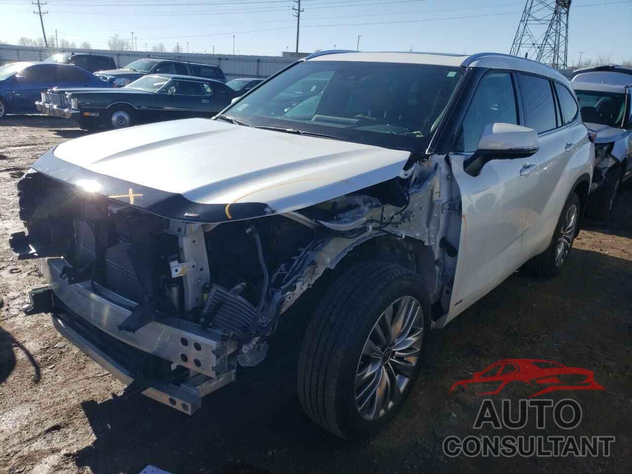 TOYOTA HIGHLANDER 2022 - 5TDEBRCH2NS090214