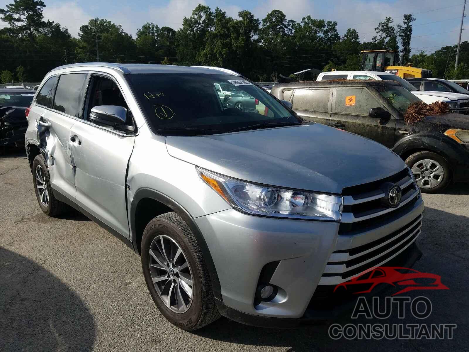 TOYOTA HIGHLANDER 2019 - 5TDKZRFH2KS560425
