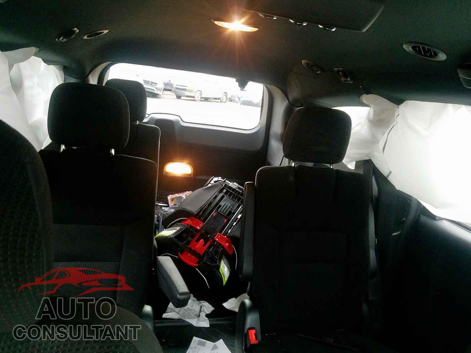 DODGE CARAVAN 2018 - WP1AA2AY5MDA01692
