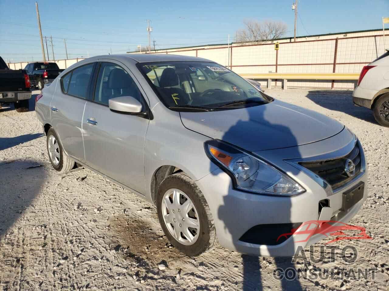 NISSAN VERSA 2018 - 3N1CN7APXJK398186