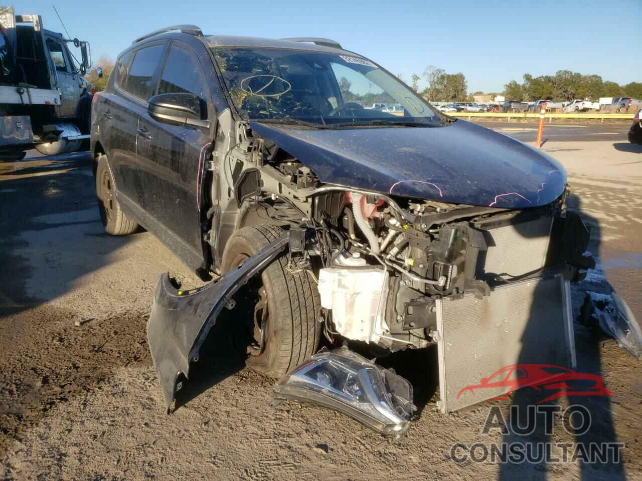 TOYOTA RAV4 2018 - JTMZFREV8JJ168513