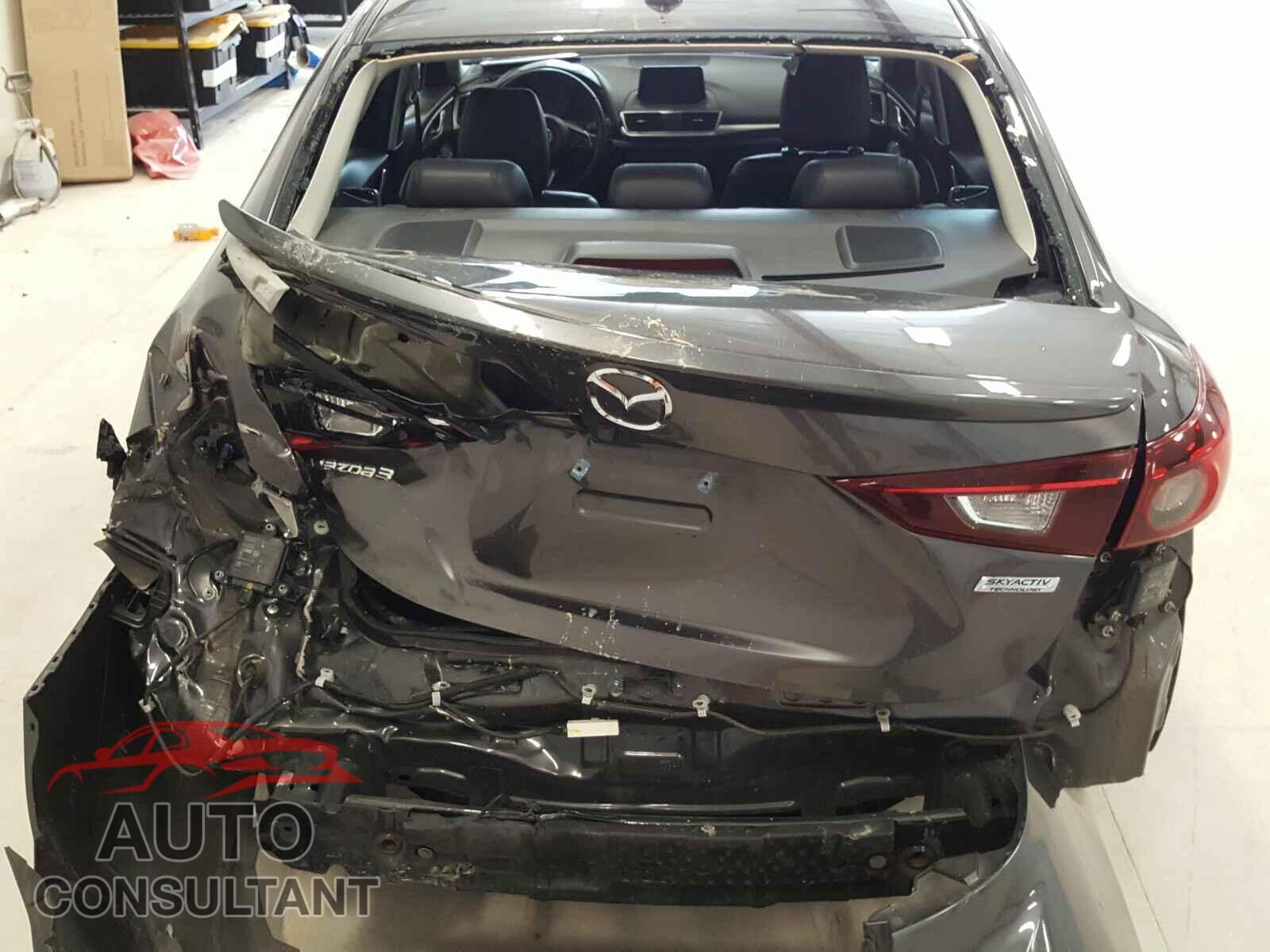 MAZDA 3 2017 - 3MZBN1V76HM102009