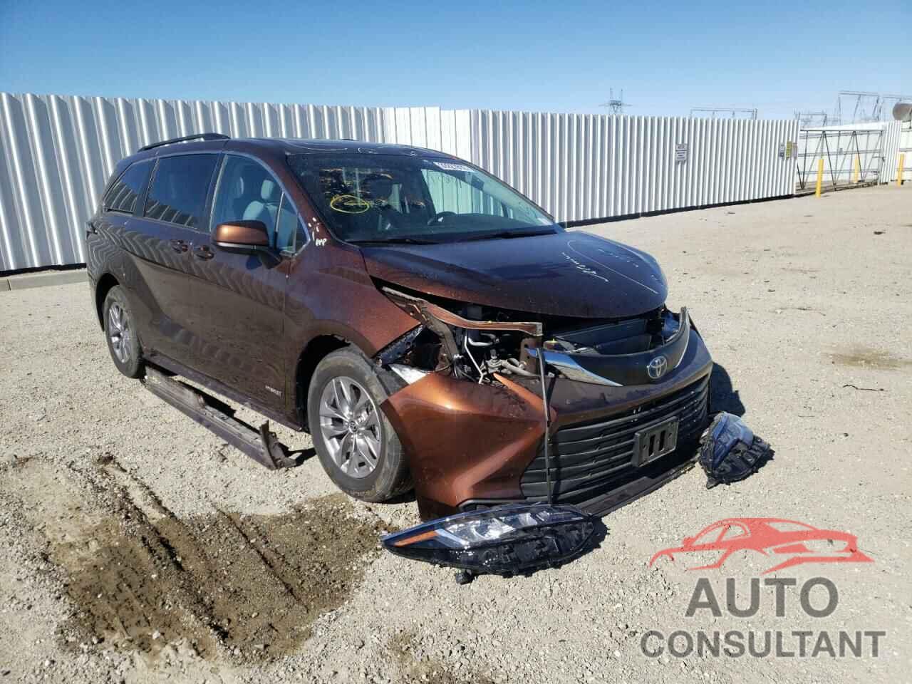 TOYOTA SIENNA 2021 - 5TDBRKEC8MS011568