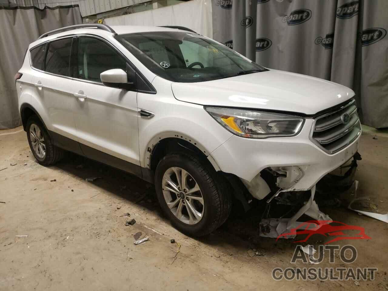 FORD ESCAPE 2018 - 1FMCU0GD5JUA11382