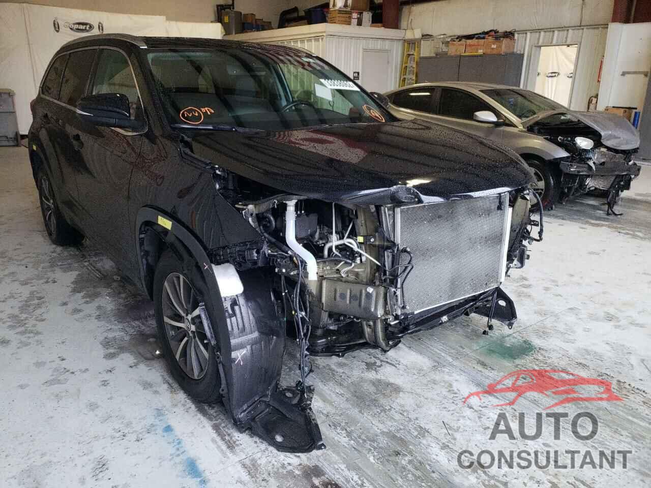 TOYOTA HIGHLANDER 2018 - 5TDKZRFH3JS535628
