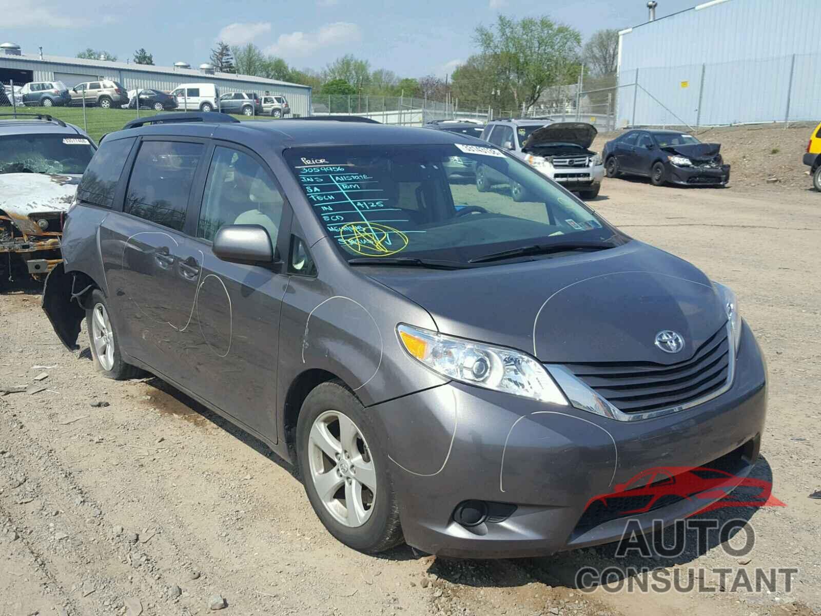 TOYOTA SIENNA 2015 - 5TDKK3DC3FS665473