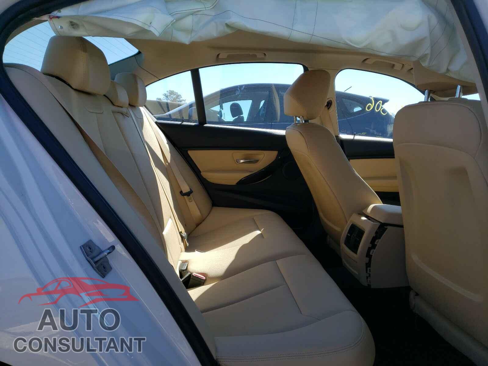 BMW 3 SERIES 2017 - WBA8A9C58HK619924