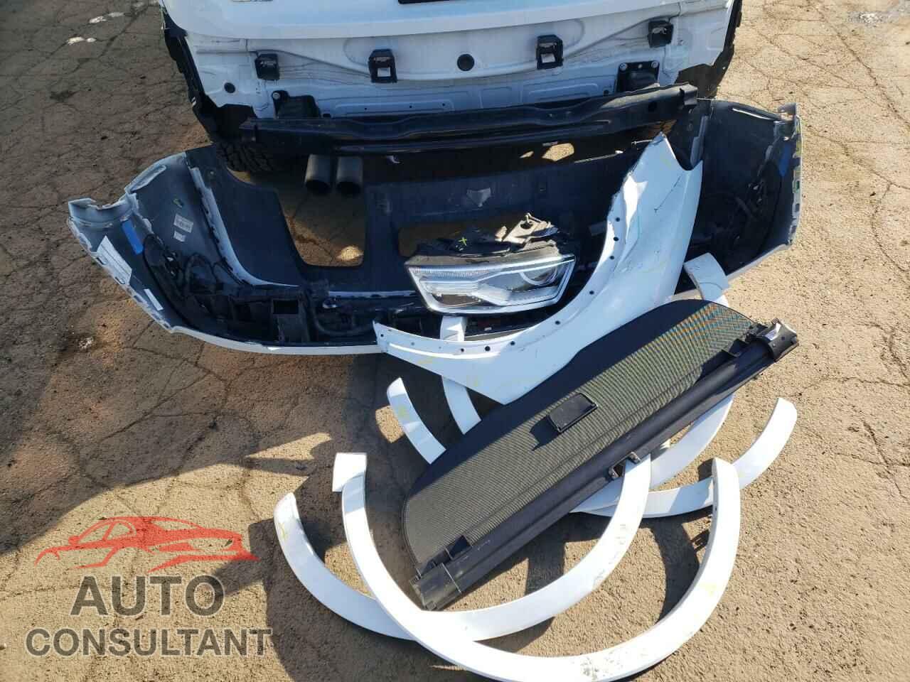 AUDI Q3 2017 - WA1ECCFS3HR005864