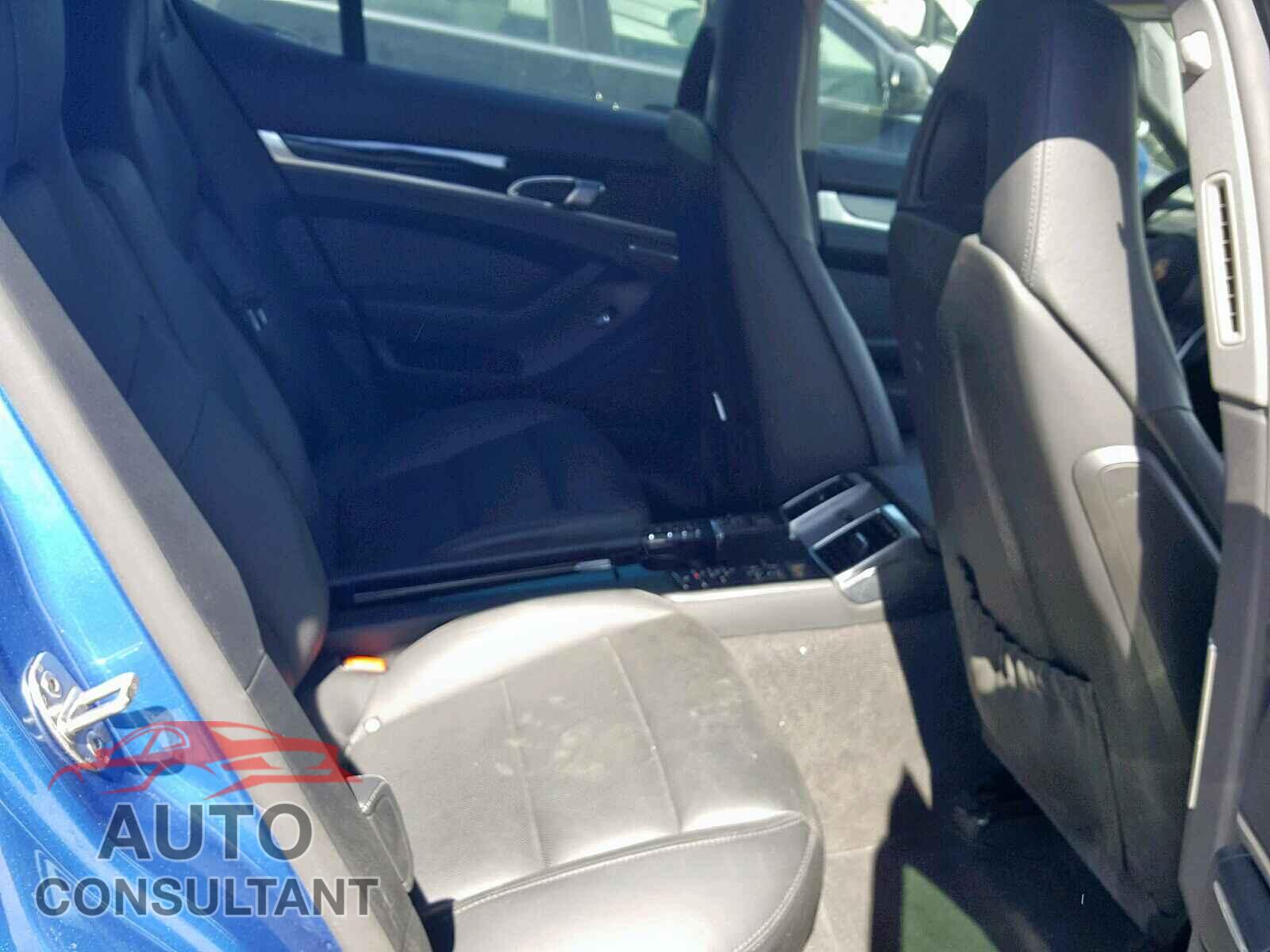 PORSCHE PANAMERA 2015 - WP0AA2A76FL007292