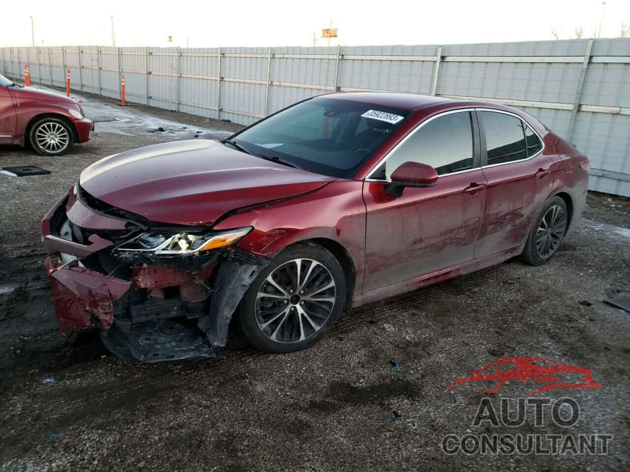 TOYOTA CAMRY 2018 - 4T1B11HK2JU669832