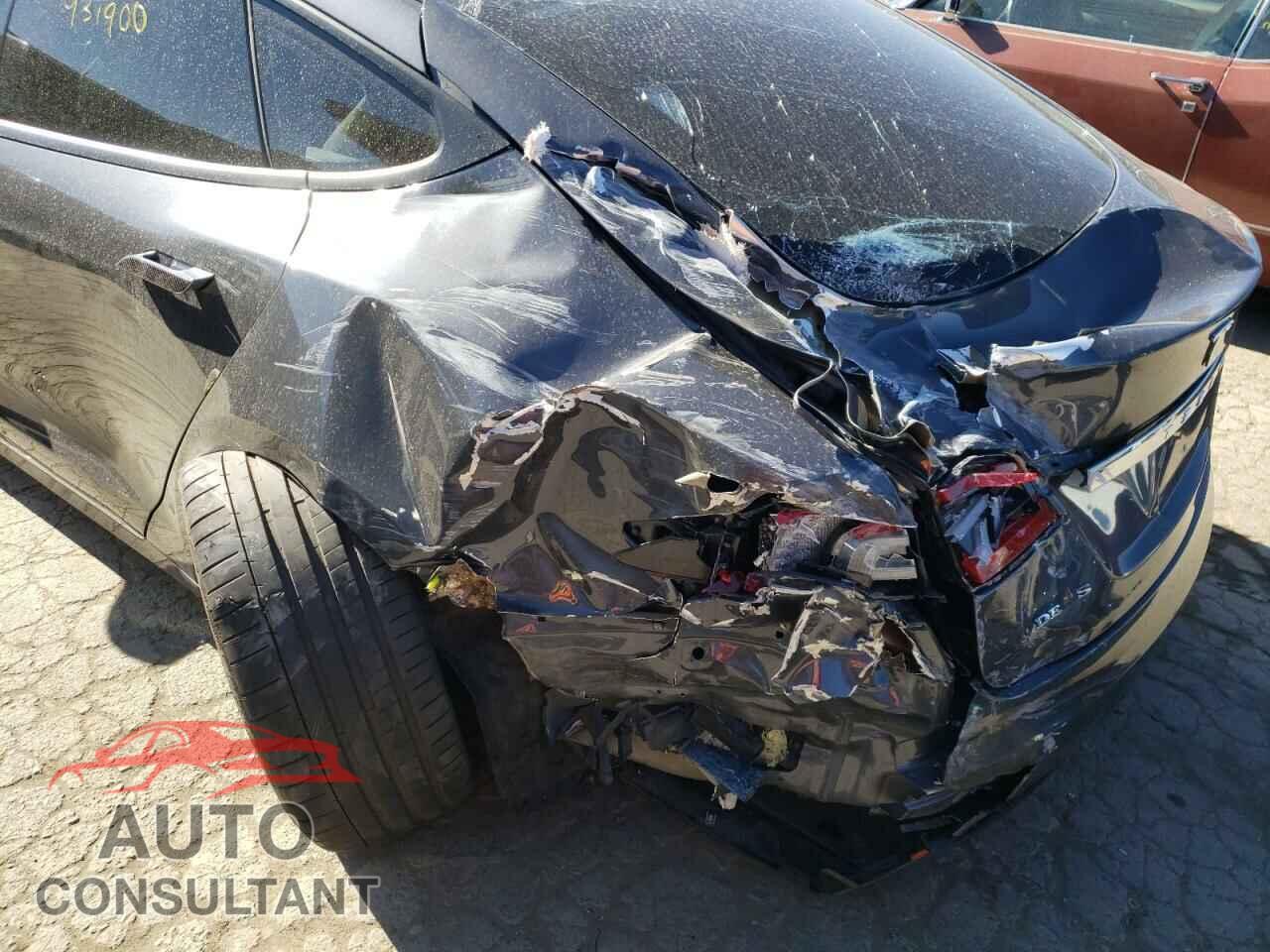 TESLA MODEL S 2017 - 5YJSA1E2XHF212696