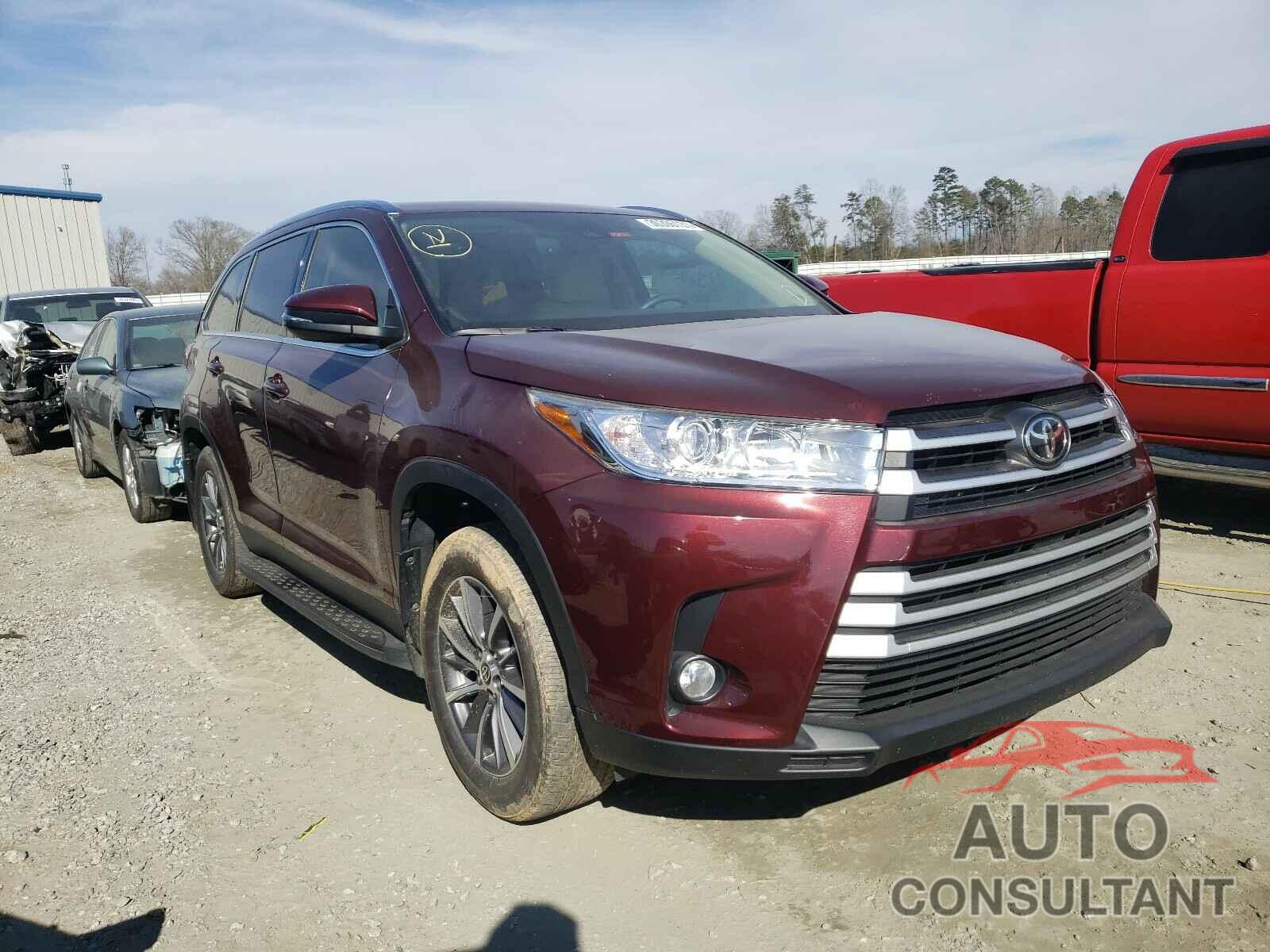 TOYOTA HIGHLANDER 2019 - 5TDJZRFH4KS745264