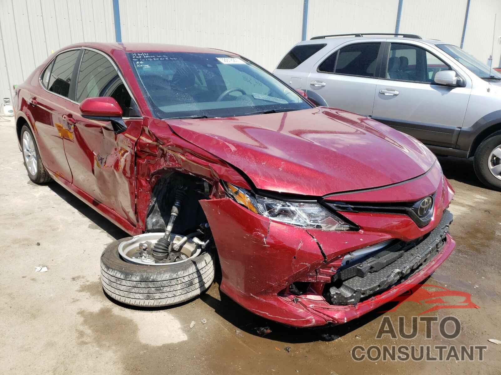 TOYOTA CAMRY 2018 - 4T1B11HK4JU592848