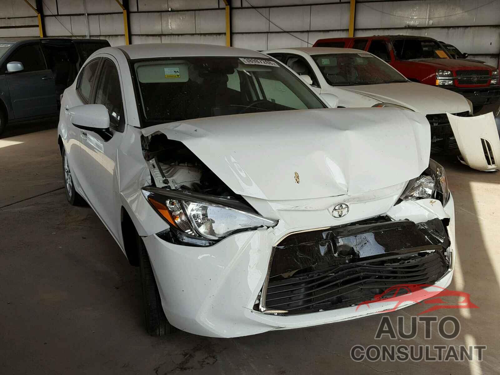 TOYOTA YARIS 2017 - 3MYDLBYV2HY157326