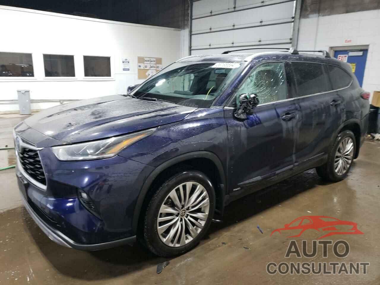 TOYOTA HIGHLANDER 2022 - 5TDEBRCH3NS096295