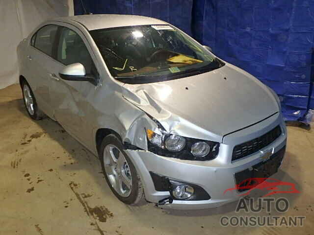 CHEVROLET SONIC 2015 - 1G1JE5SB0F4213378