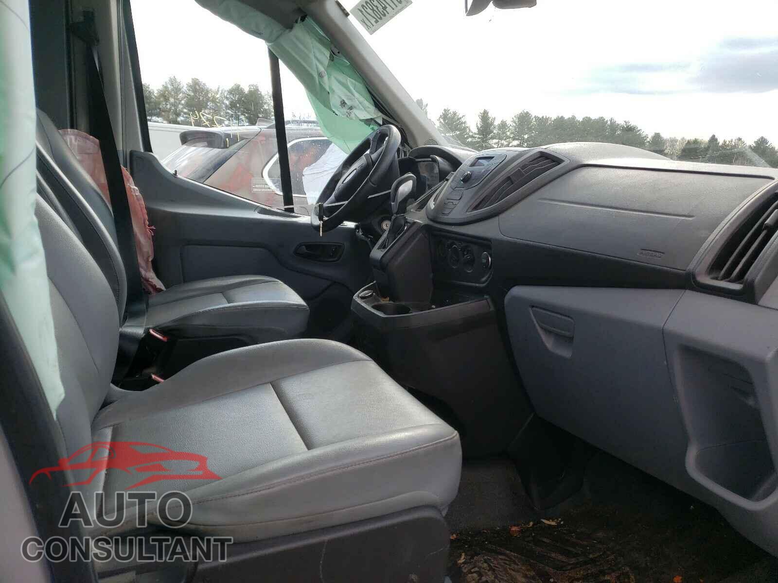FORD TRANSIT CO 2017 - 1FTYR1CG1HKB31008