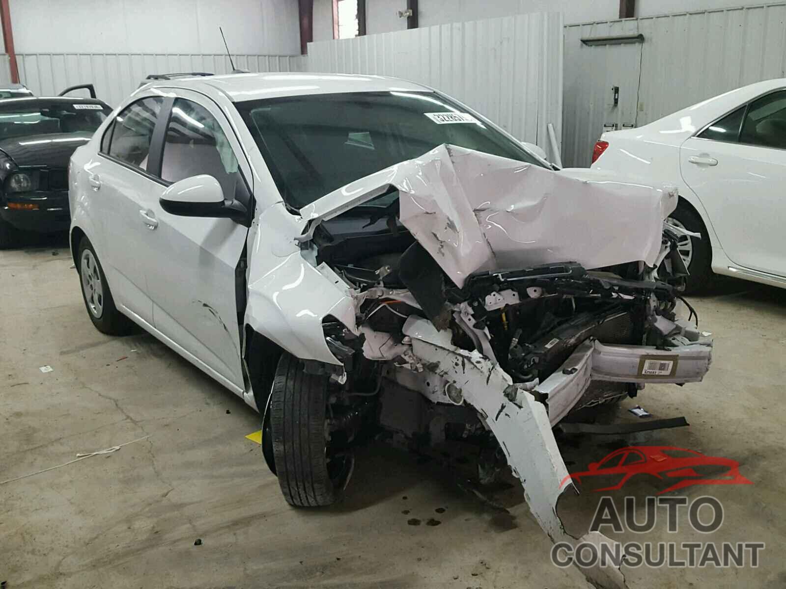 CHEVROLET SONIC 2016 - 1G1JA5SH9G4165817