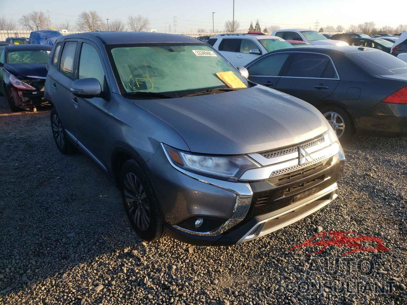 MITSUBISHI OUTLANDER 2019 - JA4AD3A30KZ045645