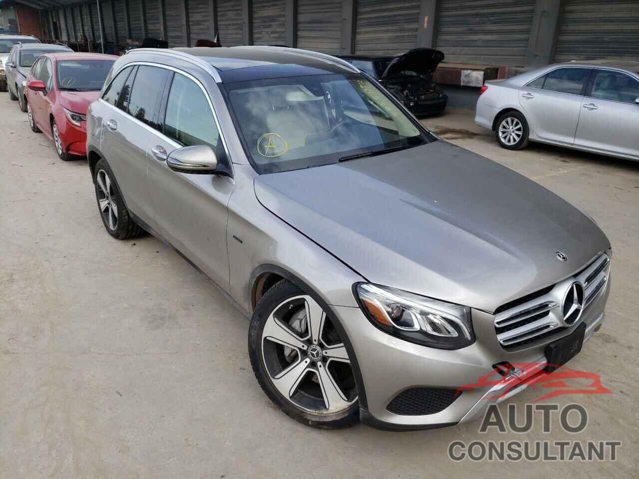 MERCEDES-BENZ GLC-CLASS 2019 - WDC0G5EB2KF519158