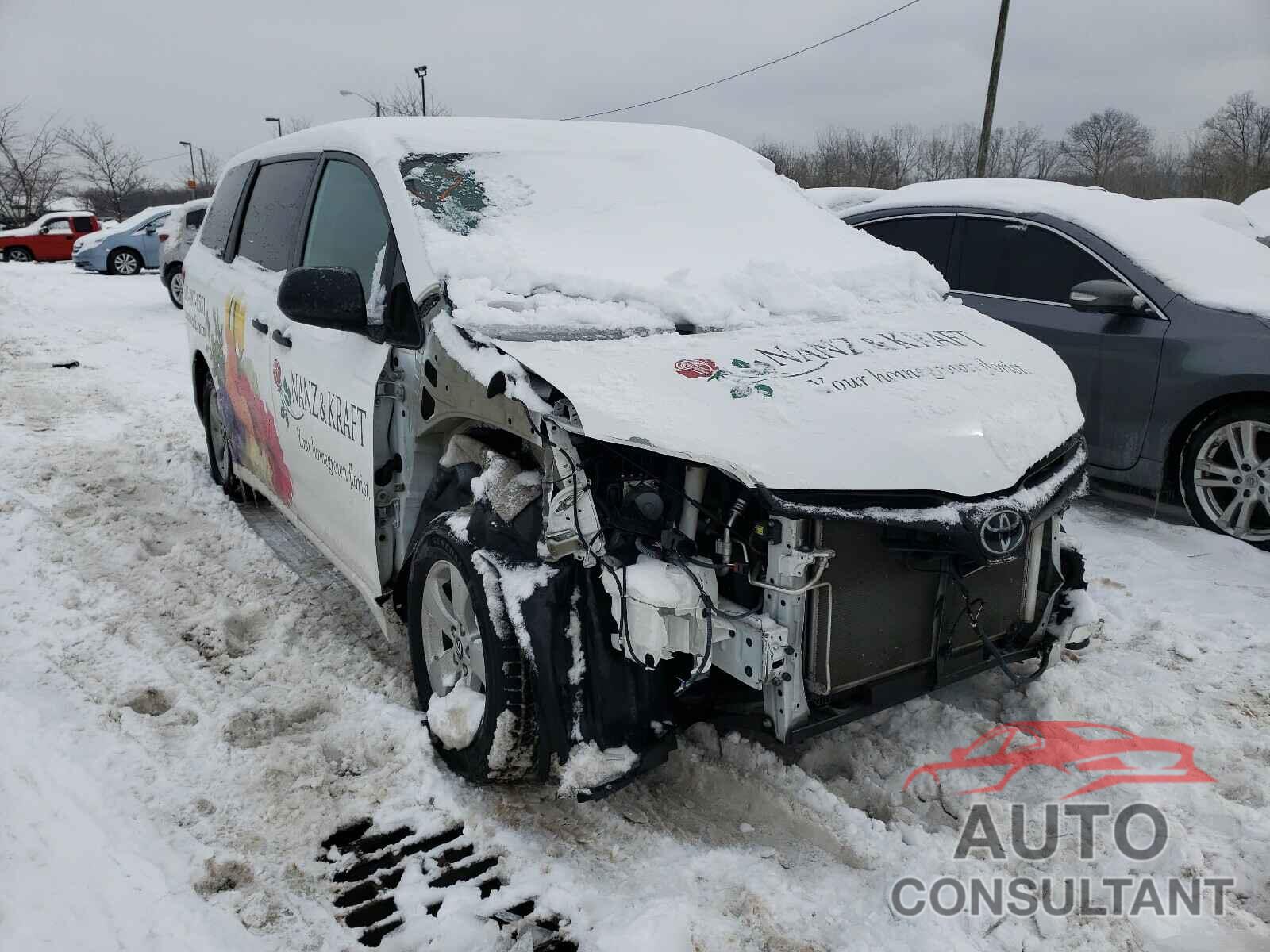 TOYOTA SIENNA 2019 - 5TDZZ3DC7KS970558