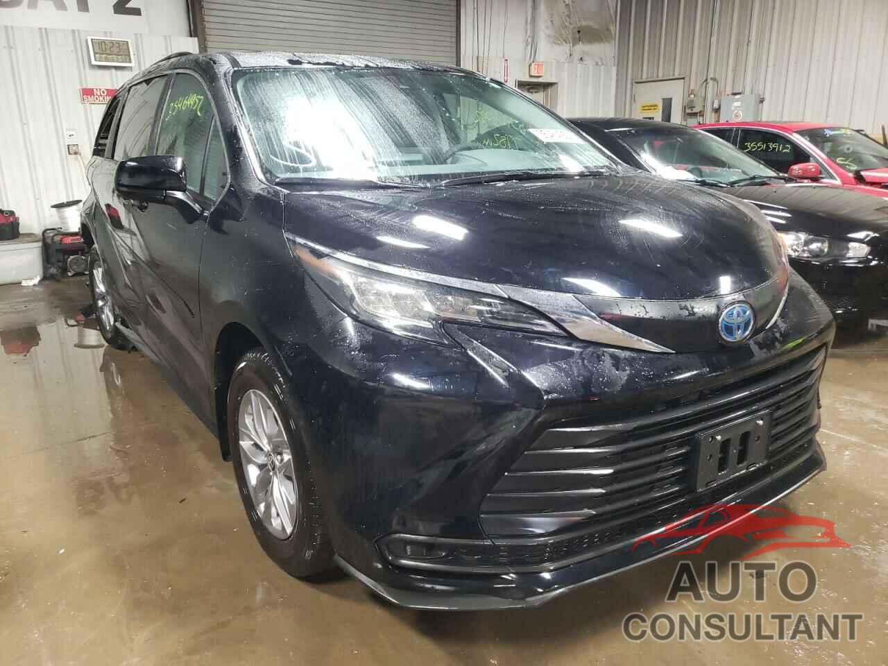 TOYOTA SIENNA 2022 - 5TDKRKEC9NS078424