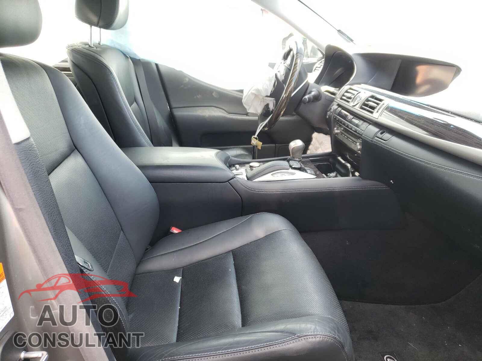 LEXUS LS460 2017 - JTHCL5EF2H5027762