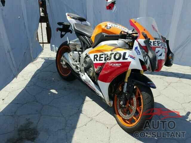 HONDA CBR CYCLE 2015 - JH2SC5944FK700546