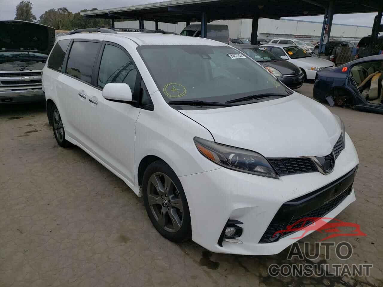 TOYOTA SIENNA 2018 - 5TDXZ3DC4JS910131