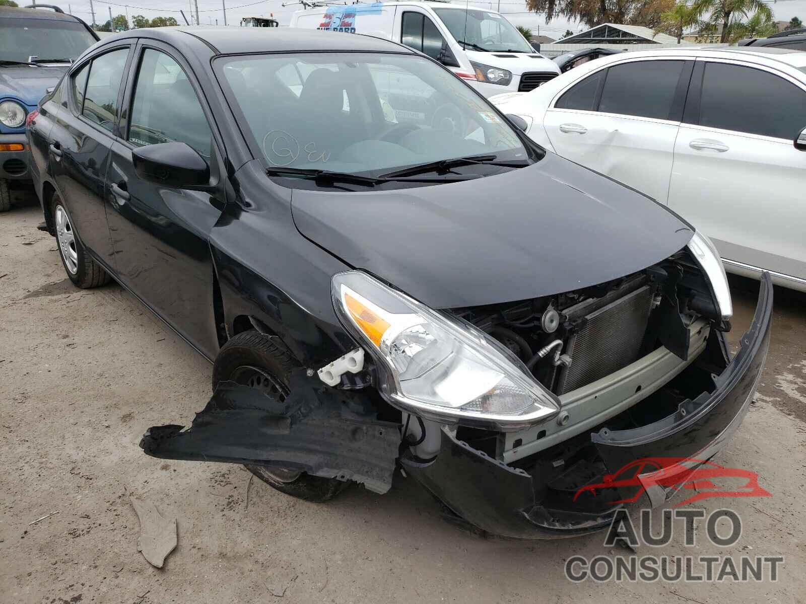 NISSAN VERSA 2018 - 3N1CN7AP0JL803787