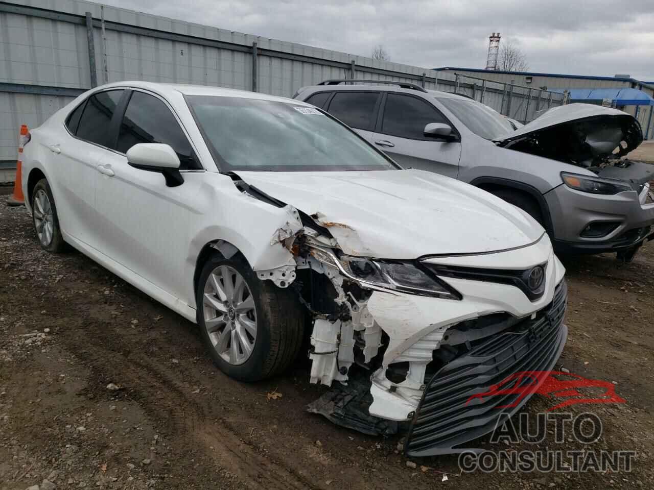 TOYOTA CAMRY 2018 - 4T1B11HK4JU603301