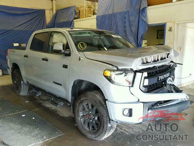 TOYOTA TUNDRA 2017 - 5TFDW5F17HX647186