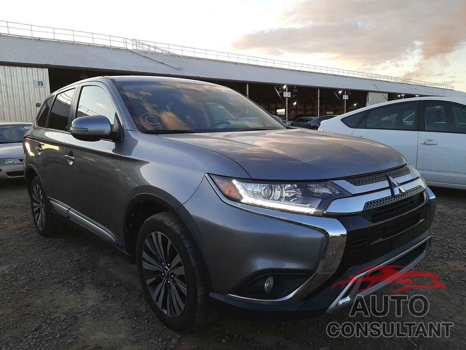 MITSUBISHI OUTLANDER 2019 - JA4AD3A30KZ034449