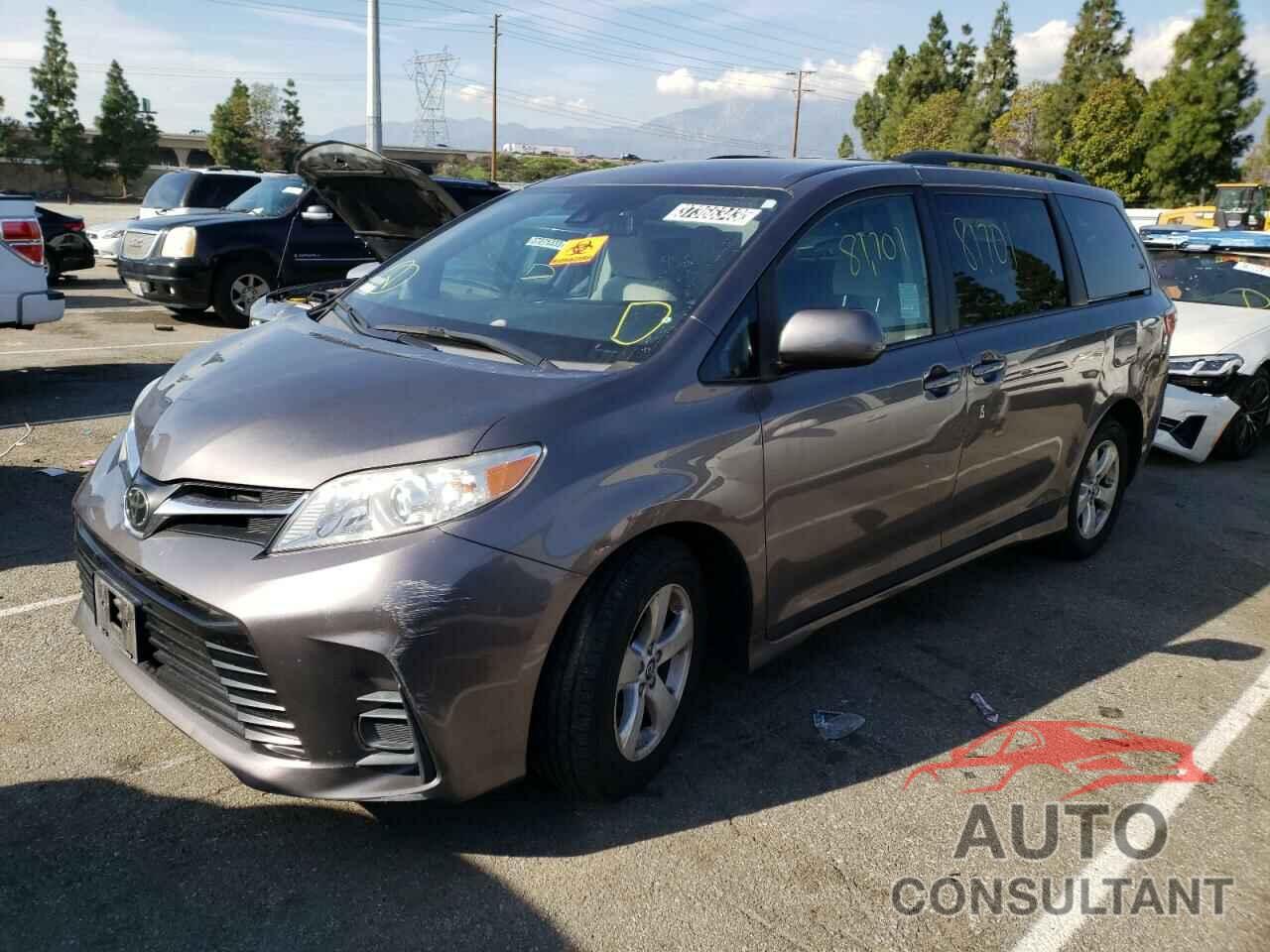 TOYOTA SIENNA 2018 - 5TDKZ3DC6JS918628