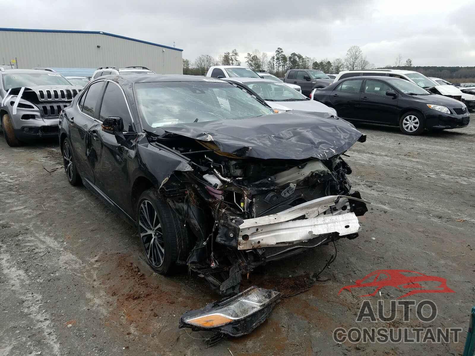 TOYOTA CAMRY 2018 - JTNB11HK5J3015901