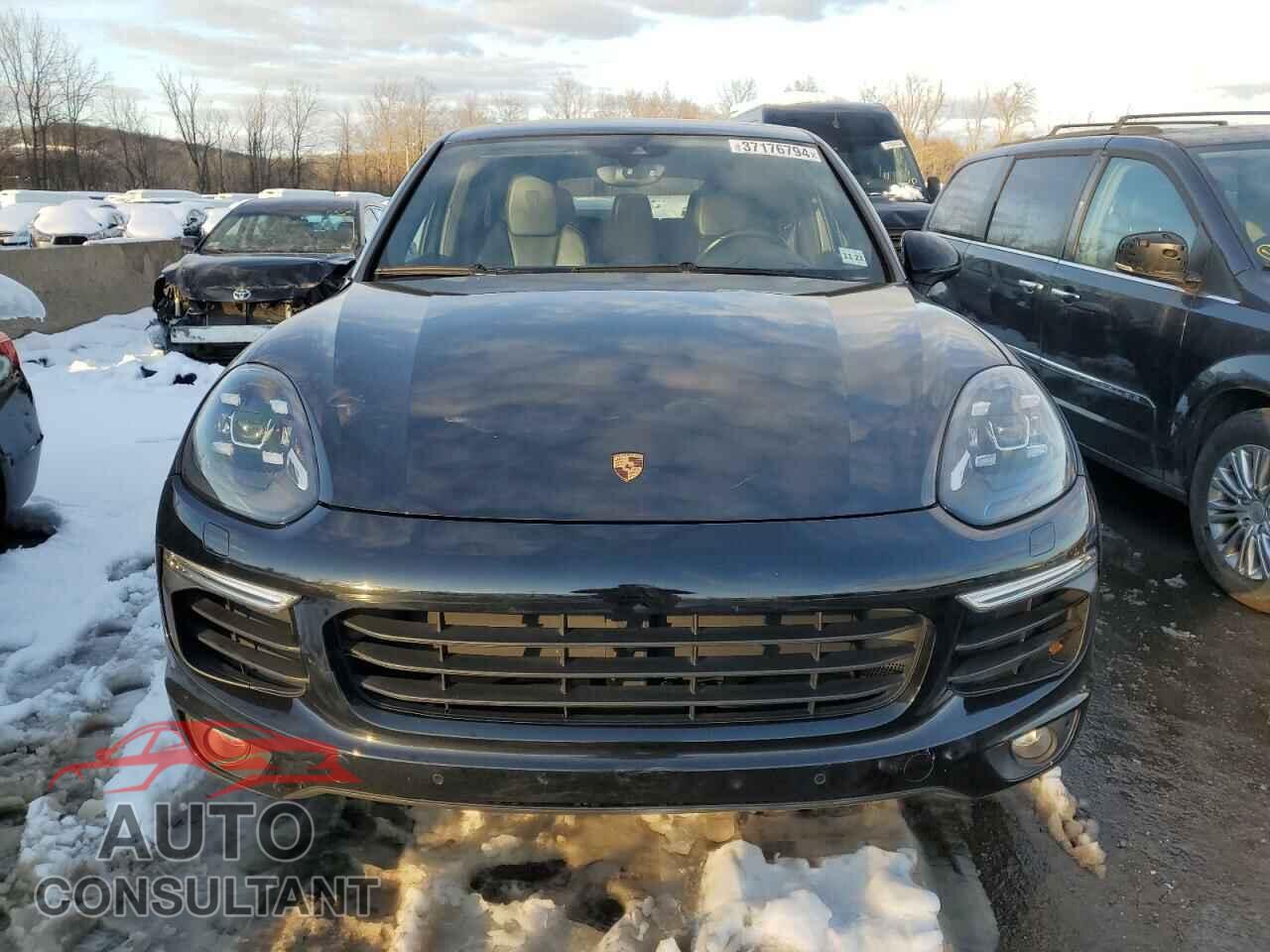 PORSCHE CAYENNE 2017 - WP1AA2A23HKA85833