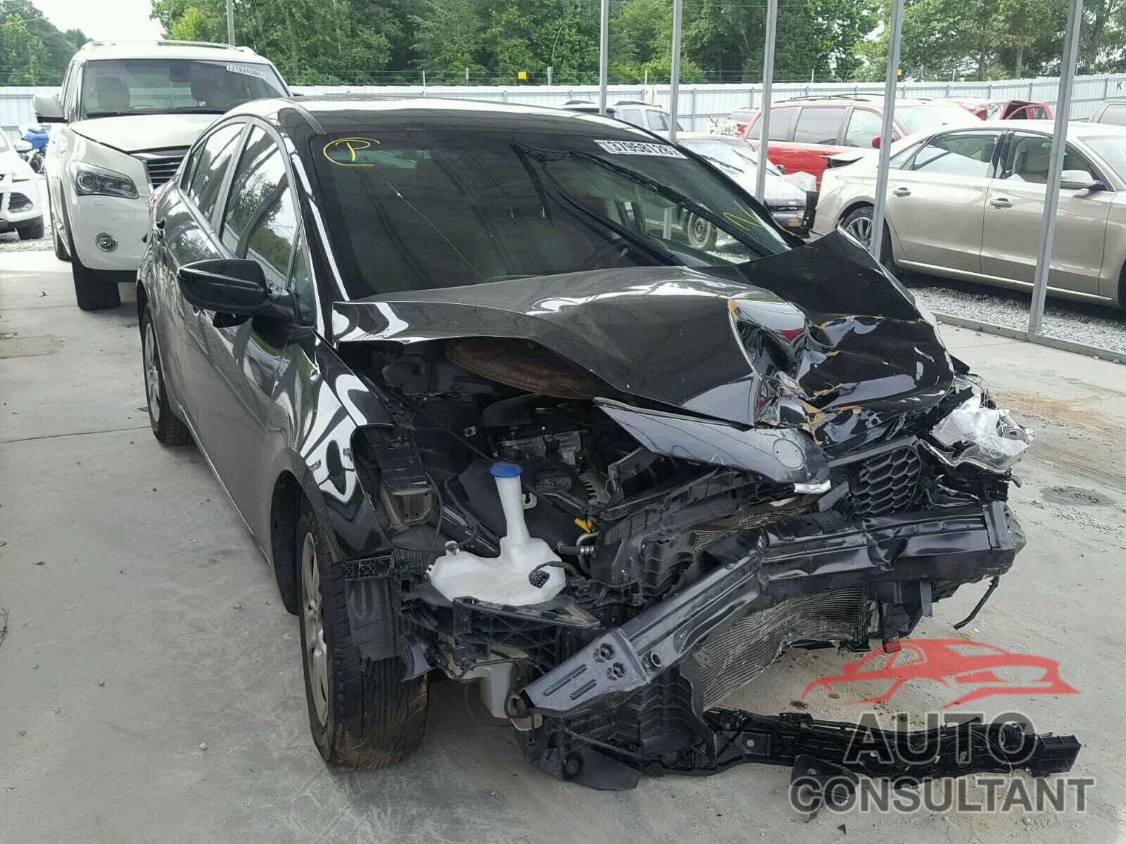 KIA FORTE 2015 - KNAFK4A67F5260838
