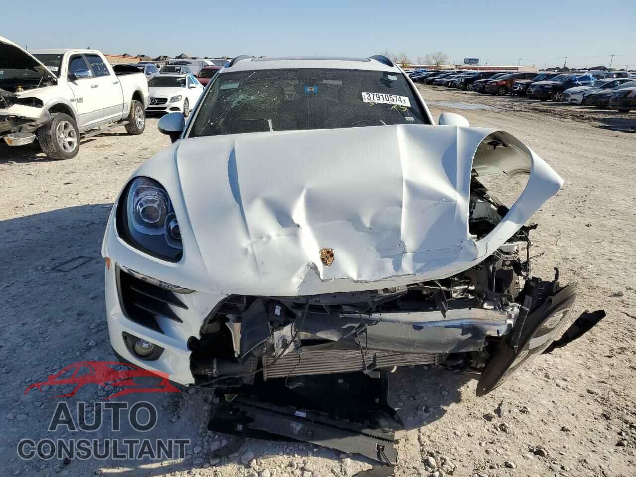 PORSCHE MACAN 2018 - WP1AA2A56JLB17183