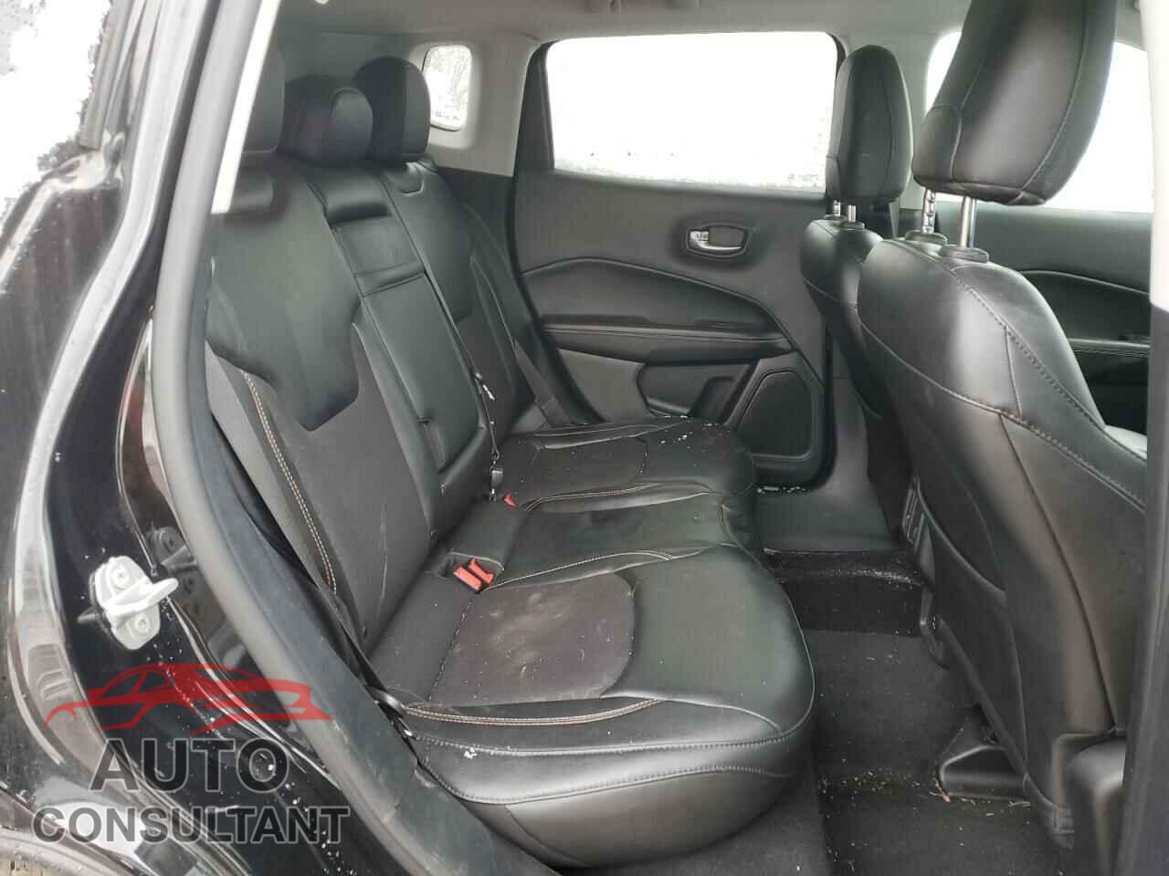JEEP COMPASS 2018 - 3C4NJDBB2JT492849