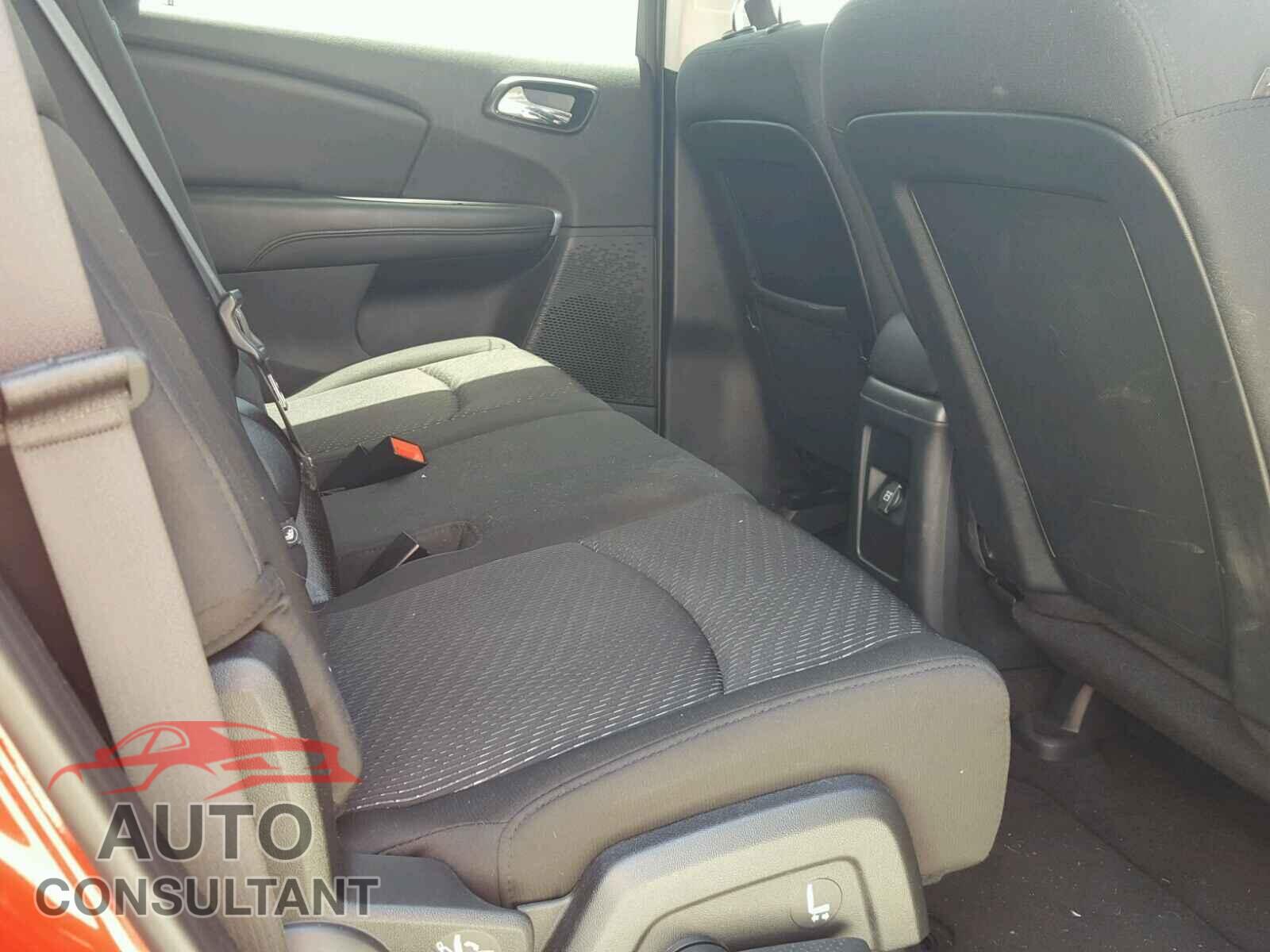 DODGE JOURNEY 2015 - 3C4PDCBB8FT557866